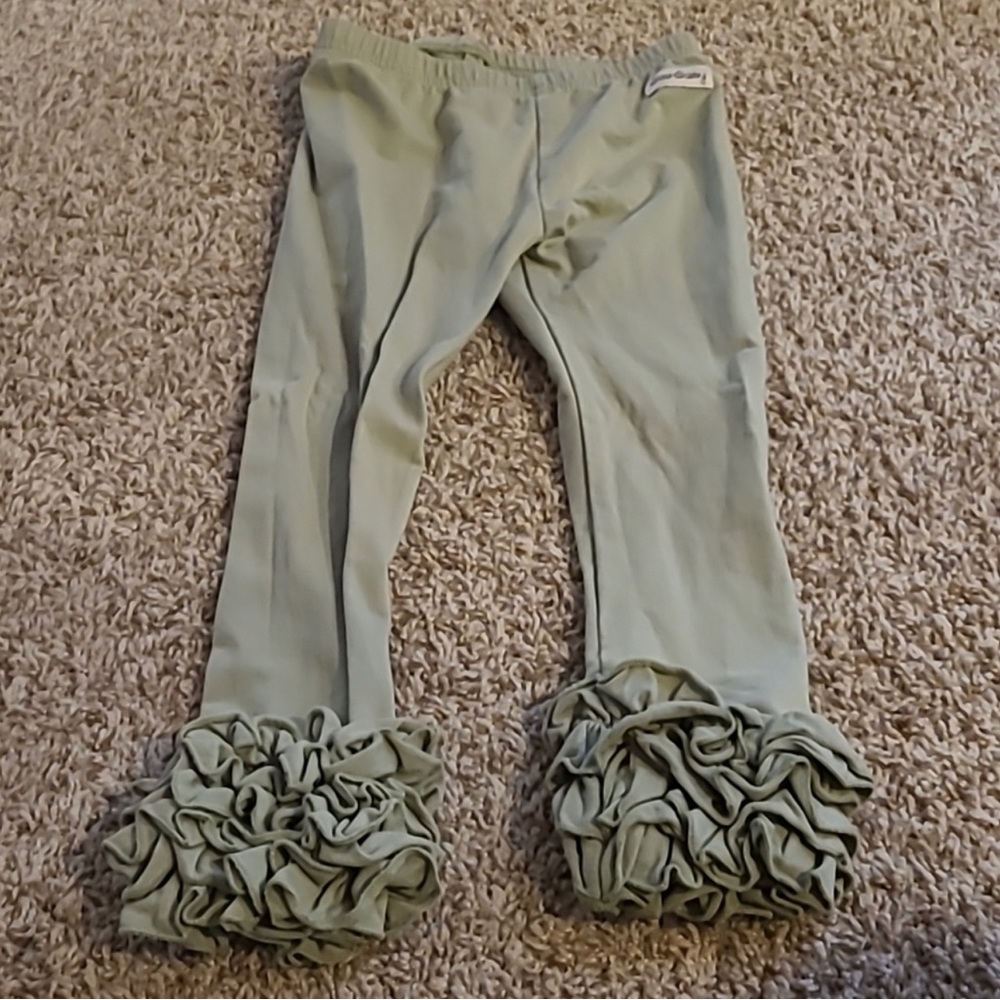 Olive green Sew sassy icing leggings EUC size 4